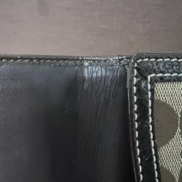 Vintage Coach Turnlock Wallet with Checkbook - Picture 11 of 12